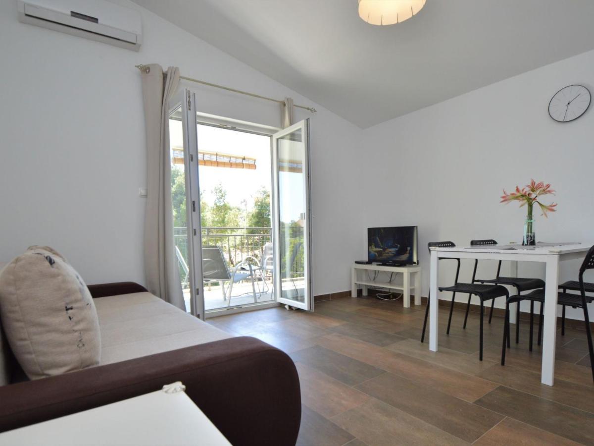 Apartment Ivka-2 By Interhome Tribalj Exterior foto